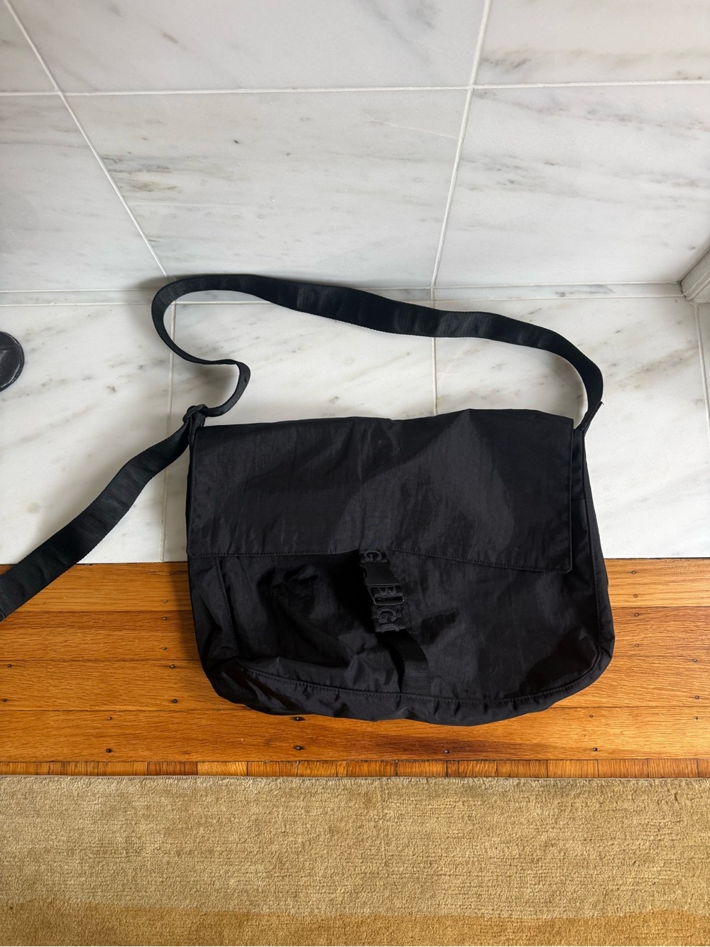 BAGGU Black Nylon Messenger Bag with Adjustable Strap